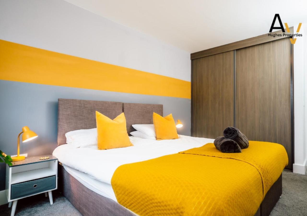 Stylish One-Bedroom Apartment - Free Wi-Fi, 4 Mins From Station, Perfect For Business Stays By Av Hughes Properties Milton Keynes Kültér fotó